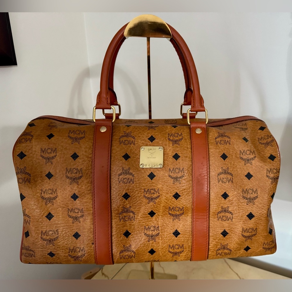 MCM VISETOS CONGNAC BOSTON BAG GOLF COLLECTON MADE IN GERMANY EUC  COA INCLUDED
